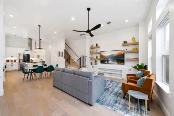 Downtown Retreat - Image 5